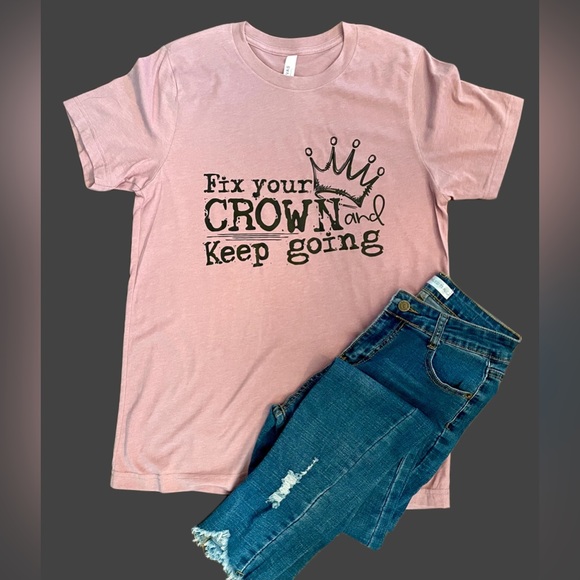 NWT! Fix Your Crown Tee in Mauve - Picture 1 of 2